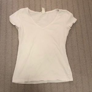 BASIC WHITE T-SHIRT